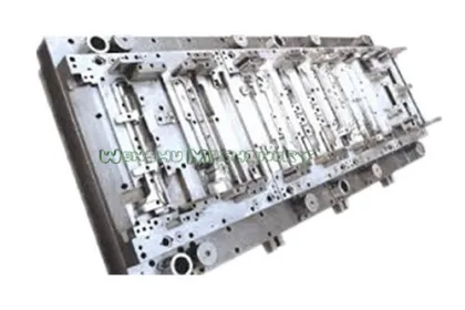 SGS Certification ProgressiveStamping Die for Nissan Auto Part Mold