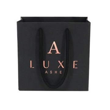 Wholesale Custom Printed Black Luxury Shopping Gift Paper Bag With Handle