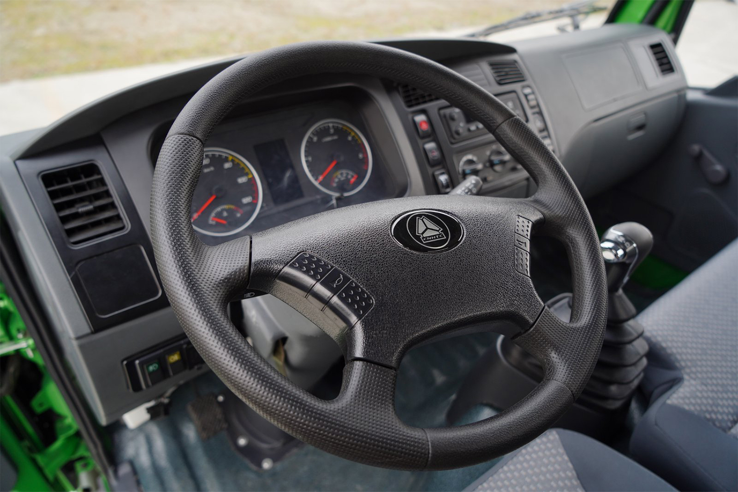 all electric dump truck