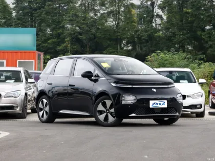 New Energy SUV: Wuling Baojun Cloud Mini 5-door 5-seater EV Car
