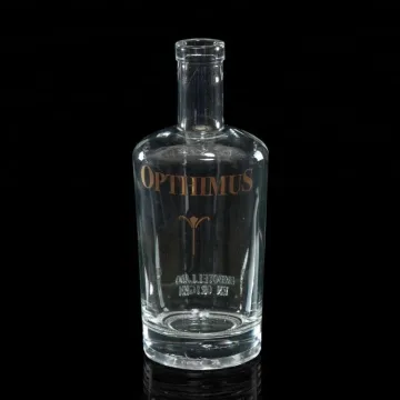 Gold labeled clear super flint glass 700ml rum bottle sizes