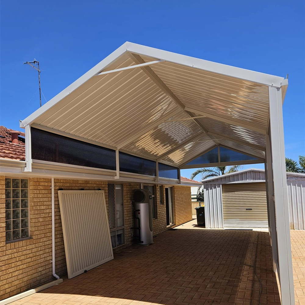 Awning by aluminum sheets