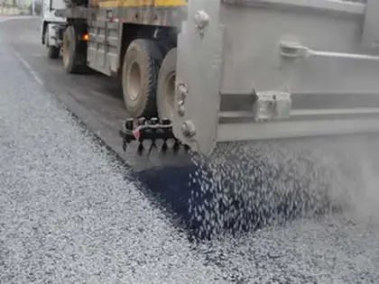 Advanced chip sealer 6000L