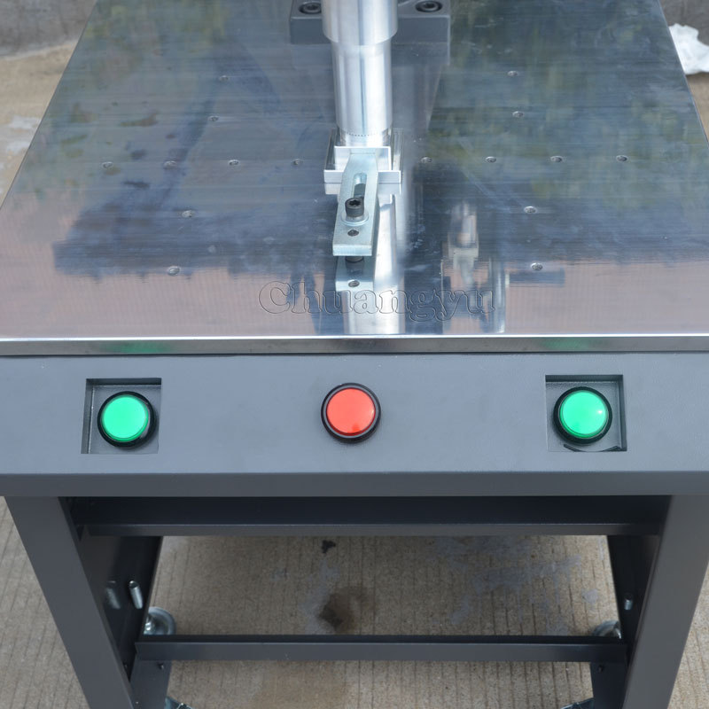 Top Ultrasonic Welding Machine