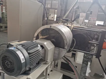 Granulator machine for recycled plastic