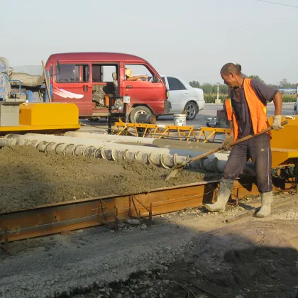 Manufacturer Price Plastic Runway Paving Machine Track Rubber Paver