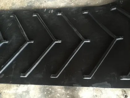 supply Y32 Chevron belt