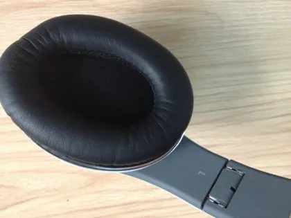 White Color Studio Headphones With Bass Sound,  3.5mm Stereo Wireless Tv Headphones