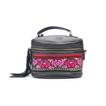 Vintage Yi Nakış Deri Kutu Crossbody Çanta