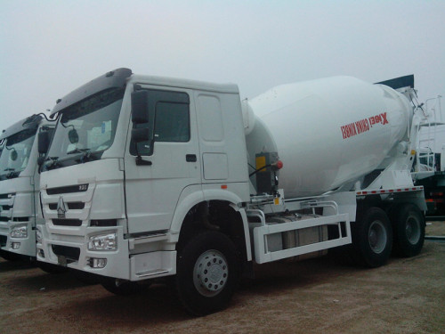 HOWO camion toupie camion 8m 3 (ZZ1257N3241)