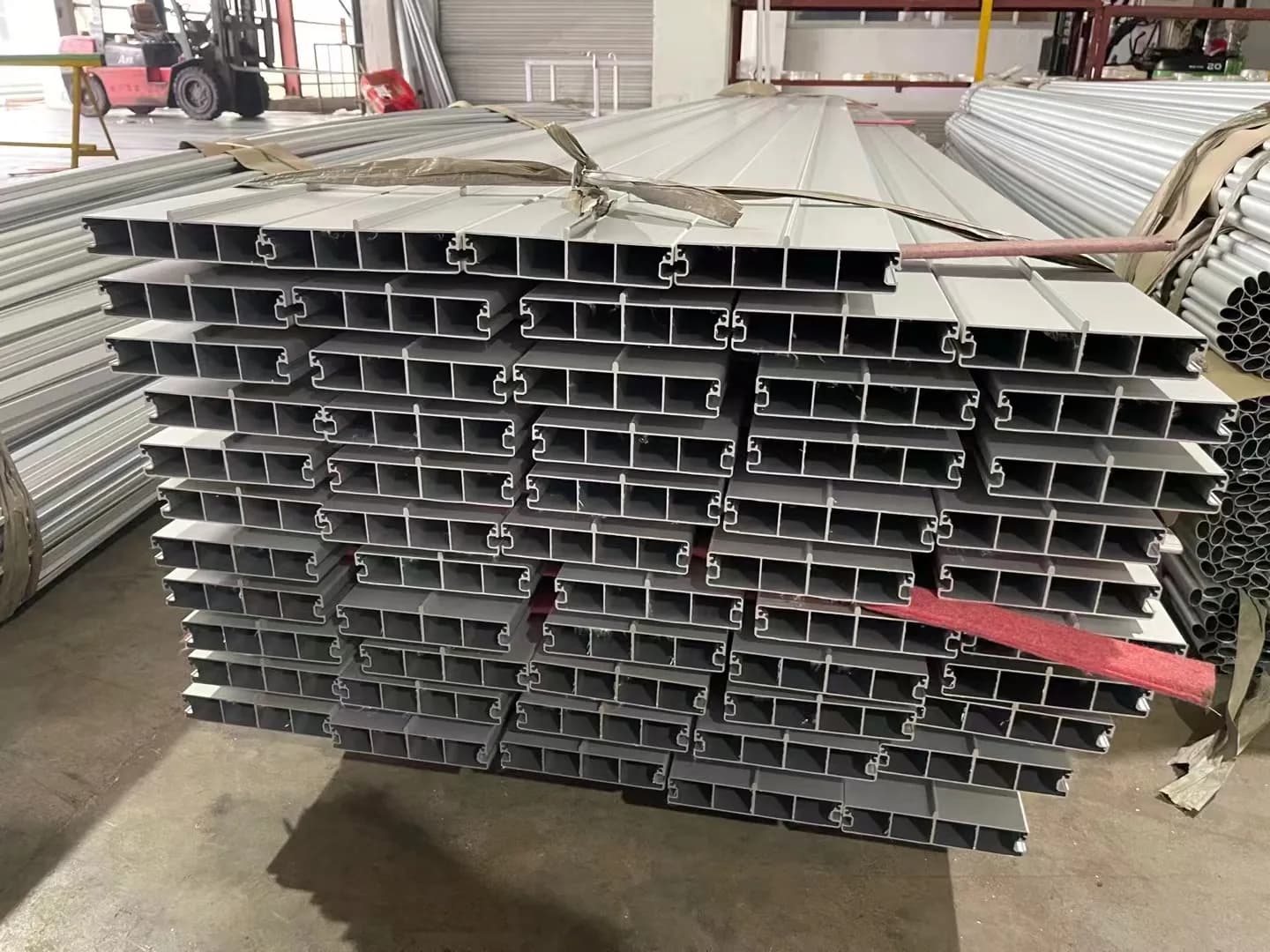 Anodized Aluminum Extrusion 6061 6063 Aluminum Tubing