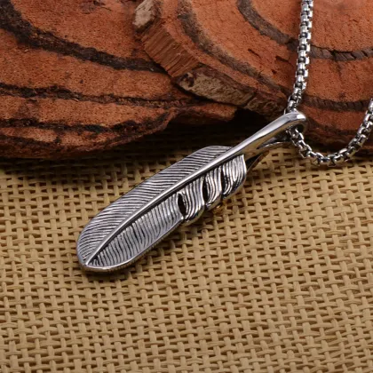 Animal Design Eagle Claw Feather Pendant Necklace