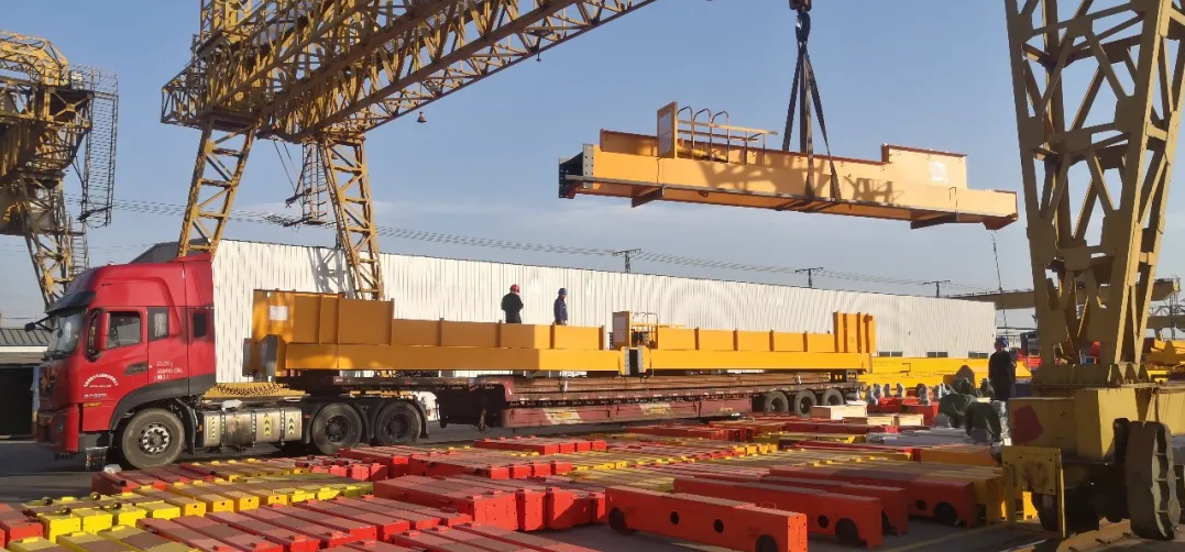 bridge-crane-loading-truck-to-mexico