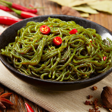 Deliciosos fideos de algas verdes