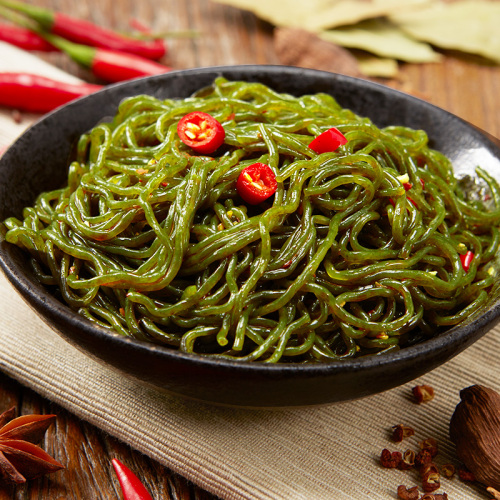 Delicious Green Seaweed Noodles