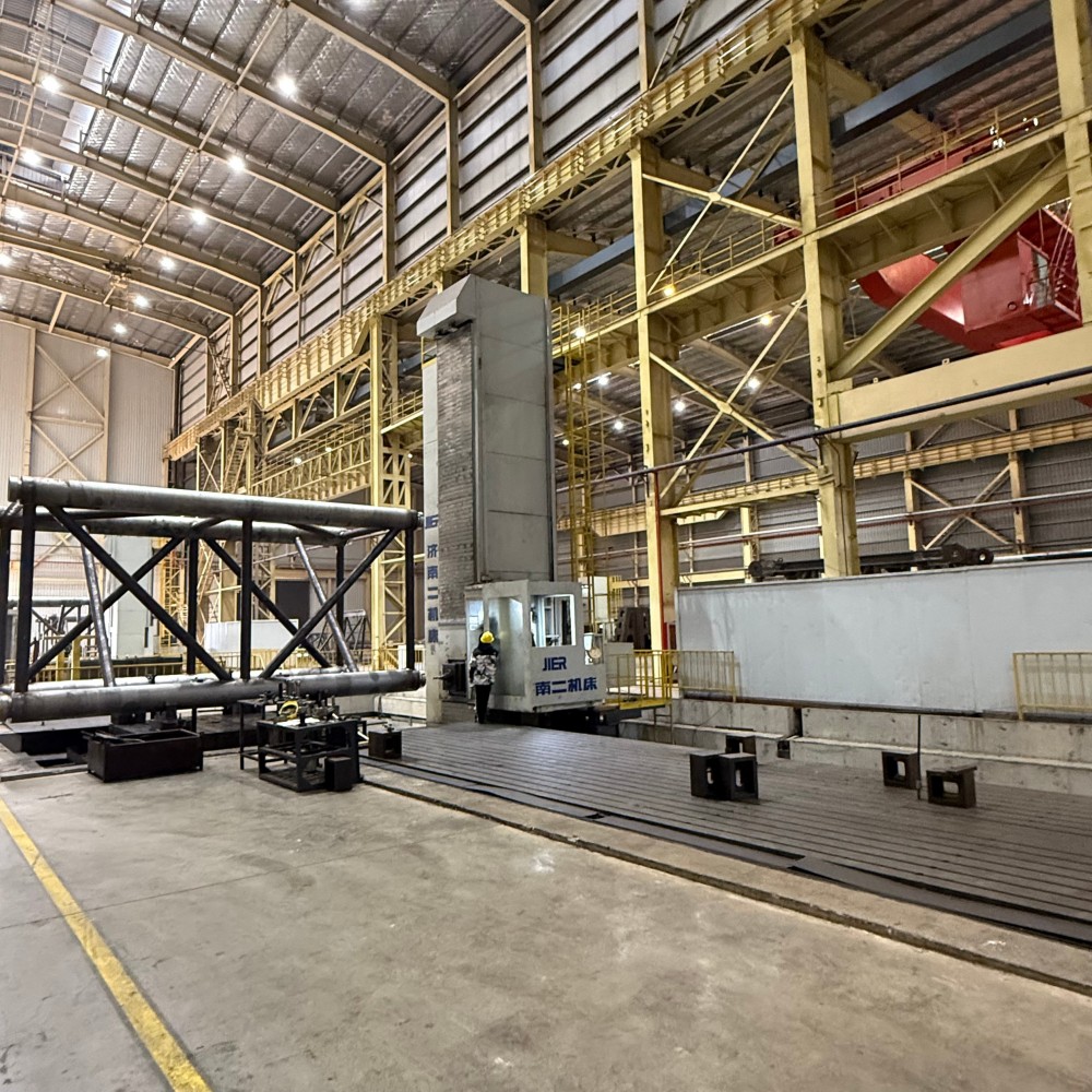 CNC boring and milling machine