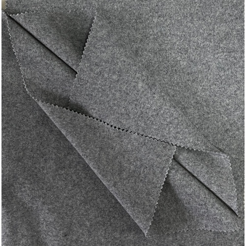 Вязаная ткань с двойной линейкой из полиэфирной смеси