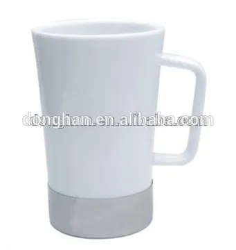 blue and white ceramic mug