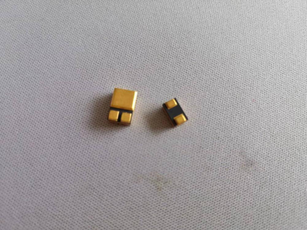 A high-reliability 28-pin hermetic CDIP for complex ICs