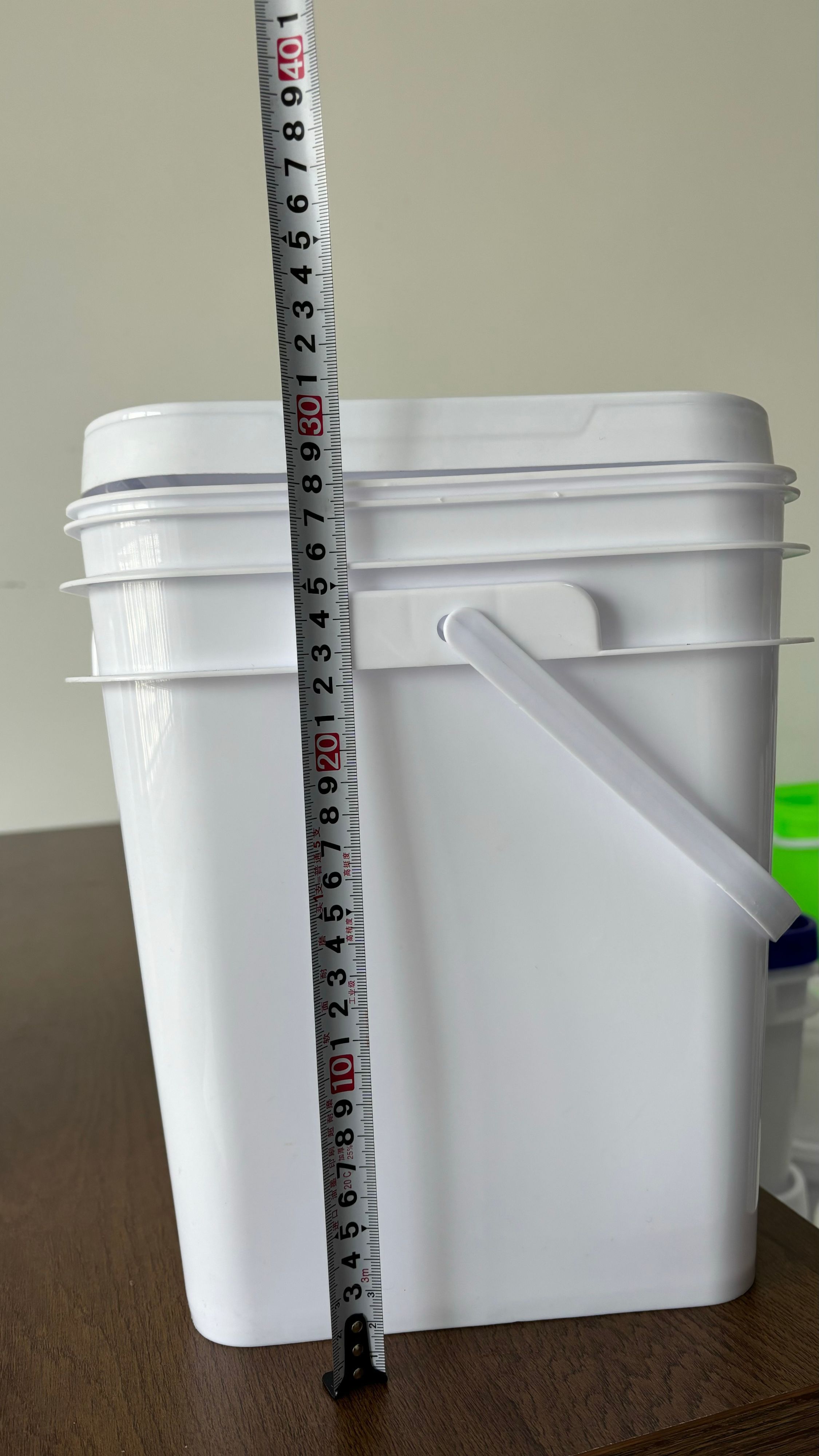 bucket plastic (3)