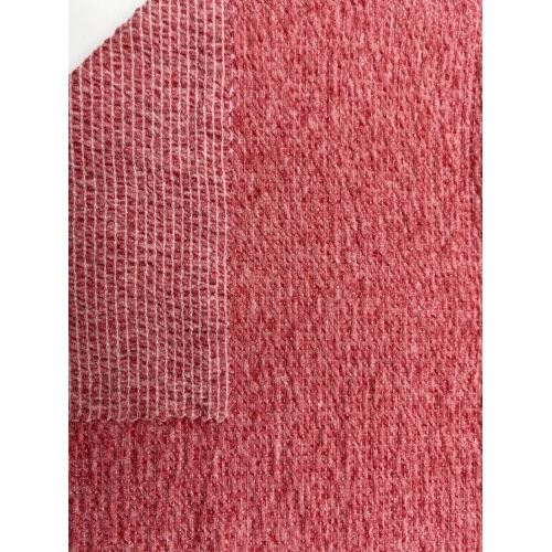69% polyester 27% linne 4% elastan