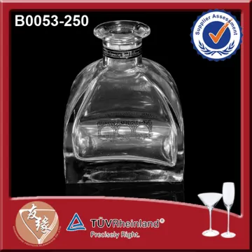 Home Decoration Unique Pyramid Shaped Diffuser Glass Bottles 250ml
