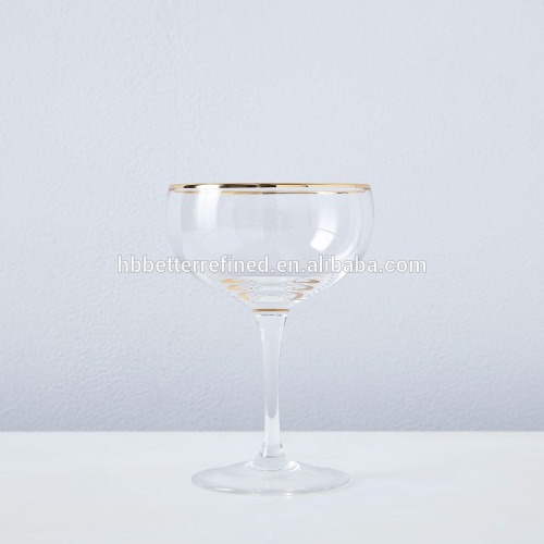 Metallic goud omrande champagnecoupes