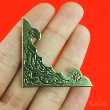 Factory Supply 40mm/58MM Flat Anti-Brass Metal Decorative Corner Protectors for Books