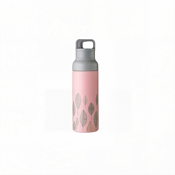 Isolierte 20-Unzen-Standard-Mundwasserflasche