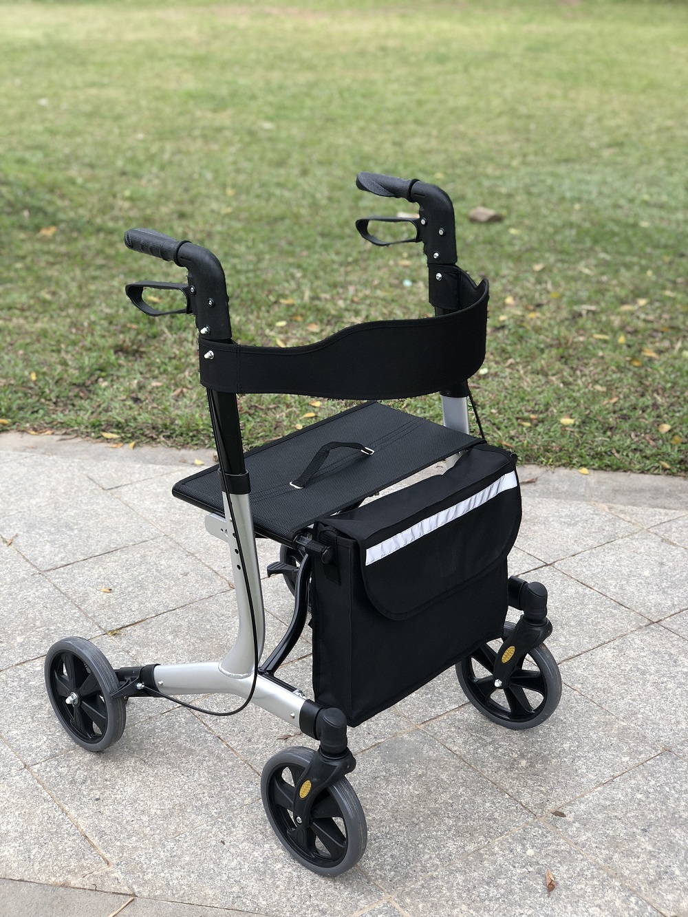 Luxury German mobility upright walker rollator with seat for adult TRA34