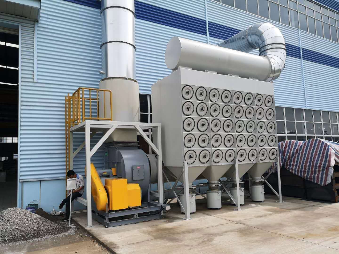 Industrial filter cartridge dust collector