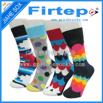 High quality cotton men's leisure socks in bright colours