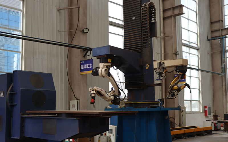 Automatic welding workstation for robot in structure-1
