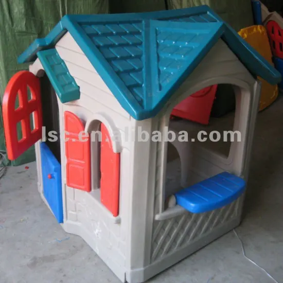 outdoor plastic playhouse