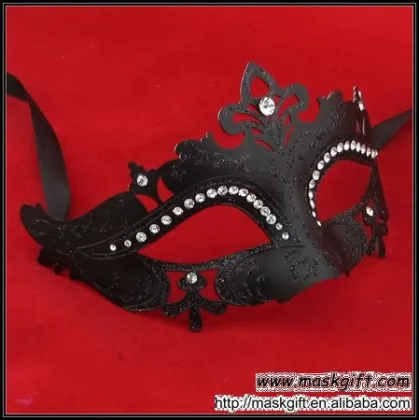 New Design Wholesale Diamond Masquerade Mask Black Plastic Party Mask
