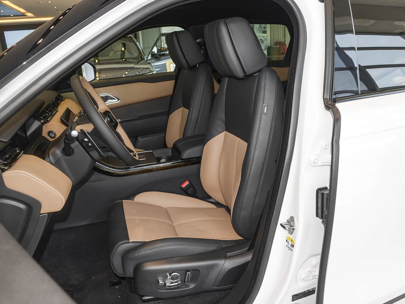 Range Rover Velar (9)