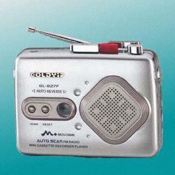 DC 3V Personal Cassette Recorder with FM Auto-scan Radio and Auto-reverse Function
