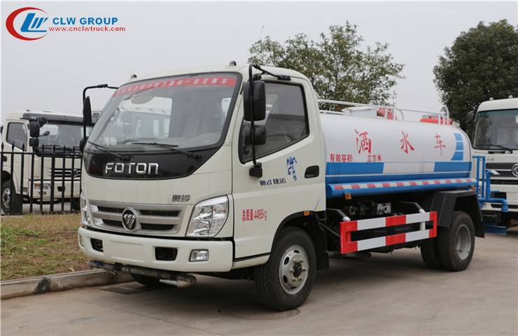 العلامة التجارية الجديدة FOTON Aulin 6000litres رش مياه الطريق