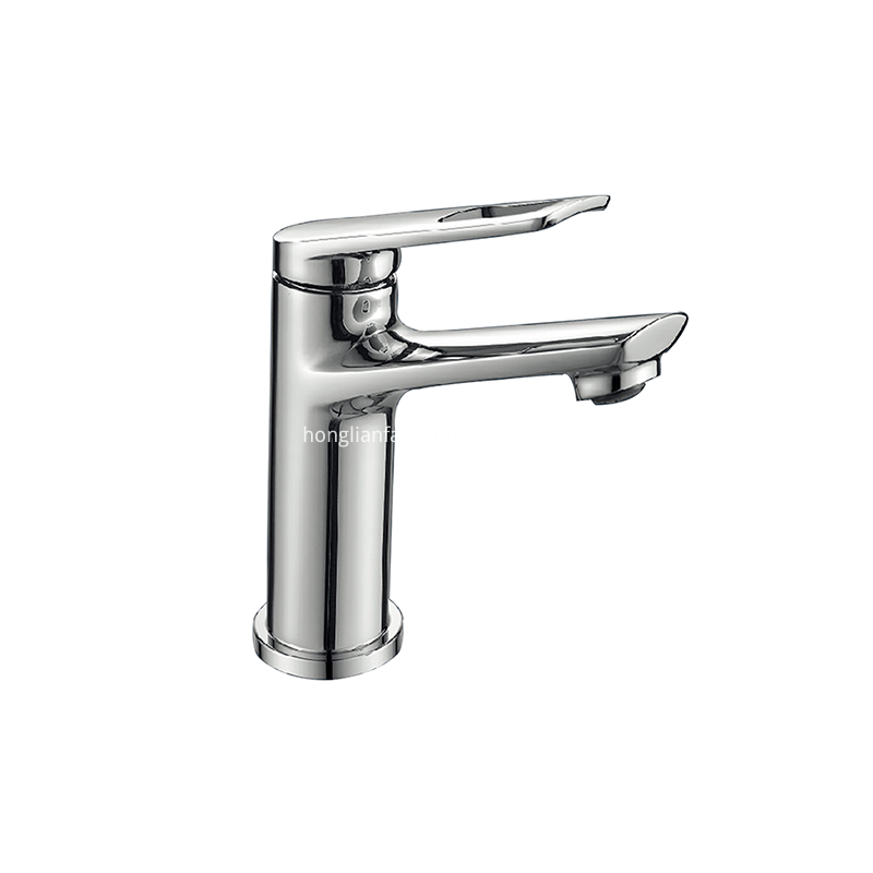 Chrome Single Hole Bathroom Faucet