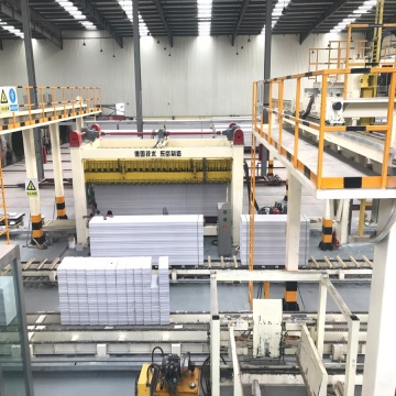 Línea de producción de bloque AAC a base de arena de 4,2 m de alta perfil con salida diaria de 500m³