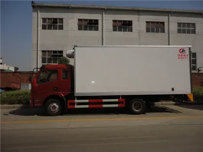 Dongfeng insulation body van truck
