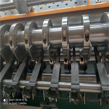 Automatic paper sloter partition machine