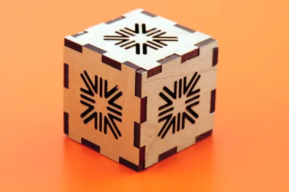 Wood acrylic leather fabric Co2 lase jigsaw puzzle cutting machine