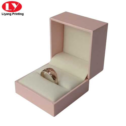 Caja de regalo de joyería rosa para mujeres