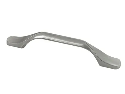 Modern Kitchen Cabinet with Door Knobs