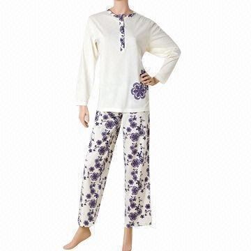 100% Cotton Women's Fashionable Pajama, Place Print on Top, All Over Button Placket and Print Pant