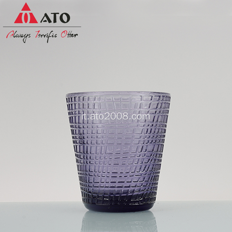 Tazza di vetro in vetro di acqua potabile classica