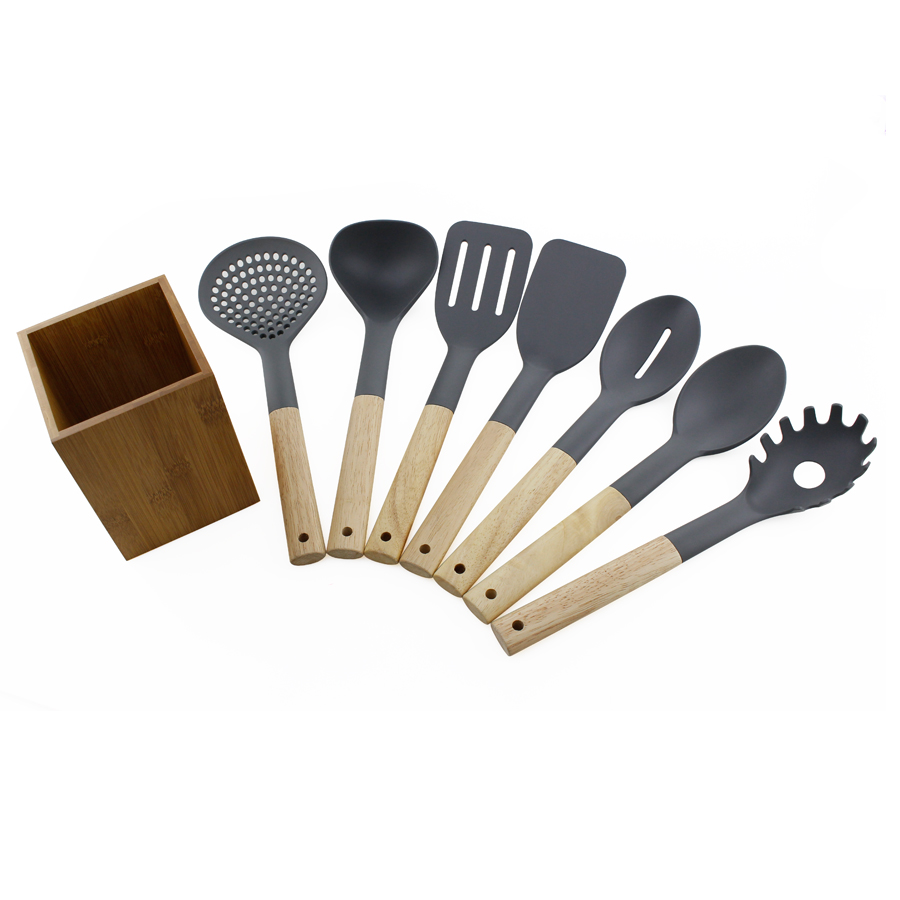 Utensil Set With Holder 