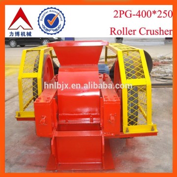 2015 mini smallest double roller crusher for sale 2pg-400*250 roller type crusher