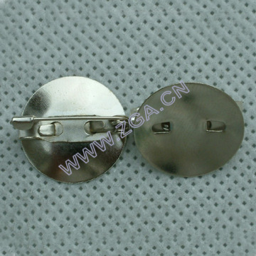 Safety pin for badge